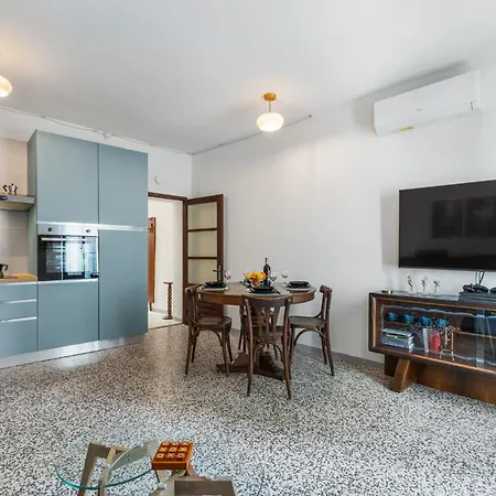 Casa Piazzetta - Wifi & A-c Apartment
