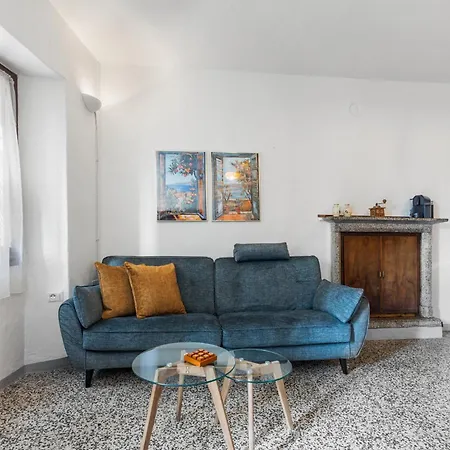 Casa Piazzetta - Wifi & A-c Apartment Dorio